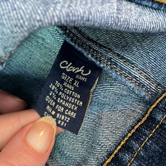 NWT Clash Jeans Cropped Jean Jacket. XL - Picture 9 of 9